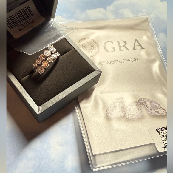 3.26ct Adored Elegant Silver Moissanite Ring - Picture 7 of 10